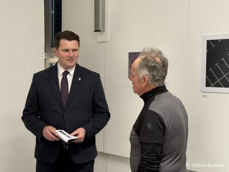 Med svetlobo in robovi kako vidimo meje skozi objektiv (2)